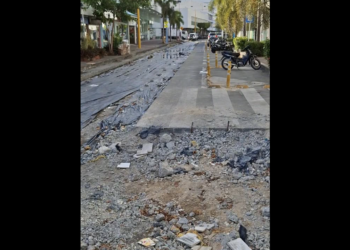 ¿Para cuándo el arreglo? ¿Cuánto tiempo más debe permanecer cerrada esta vía por culpa de la imprudencia administrativa del Secretario de Infraestructura? 